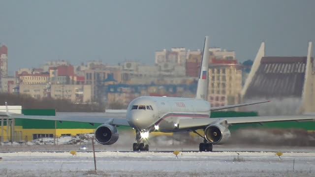 Взлёт красавца Ту-214