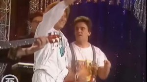 ВИА _Веселые ребята_ - _Розовые розы_ (1989)