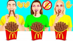 Едим Без рук vs Одной рукой vs Двумя руками Челлендж #1 # Смешные ситуации с едой BooBoom Chall