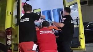 В Москву на лечение доставили двоих детей, тяжелораненых во время вражеской атаки в Геленджике.