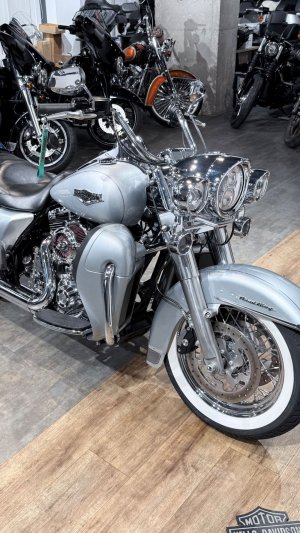 2013 HD Road King 103 ABS Brilliant Silver 11K (VIN 5HD***1240)
