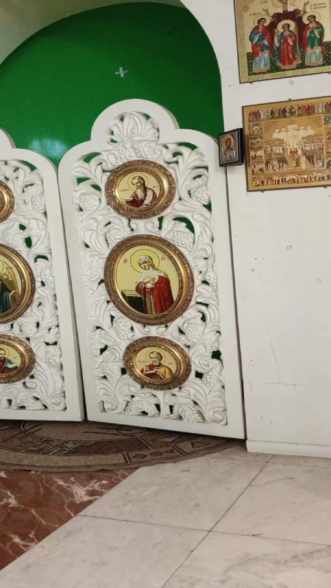 Дорогие братья и сёстры! Божественная служба храм Святой Троицы