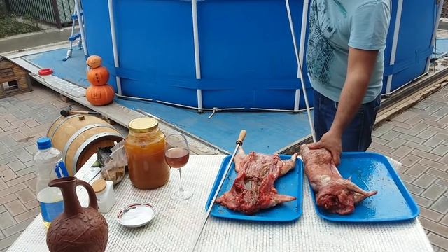 ШАШЛЫК ИЗ НУТРИИ НА МАНГАЛЕ