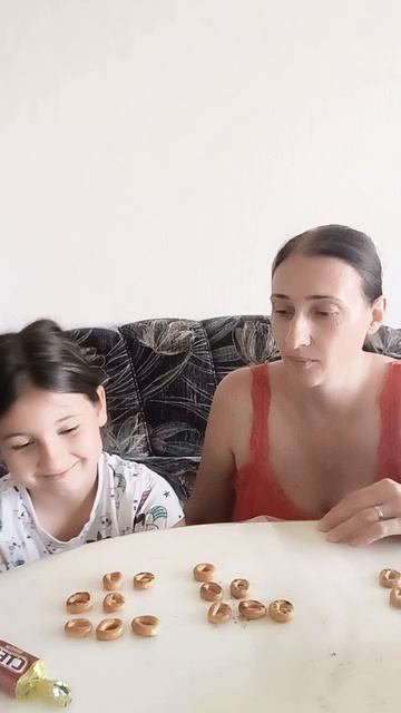 Играем с _-МаМой-_В очень популярную игру 🎮