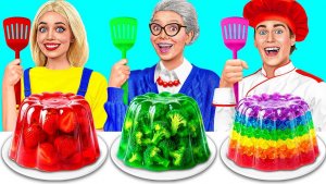 Кулинарный Челлендж_ Я против Бабушки _ Забавная Кухонная Битва