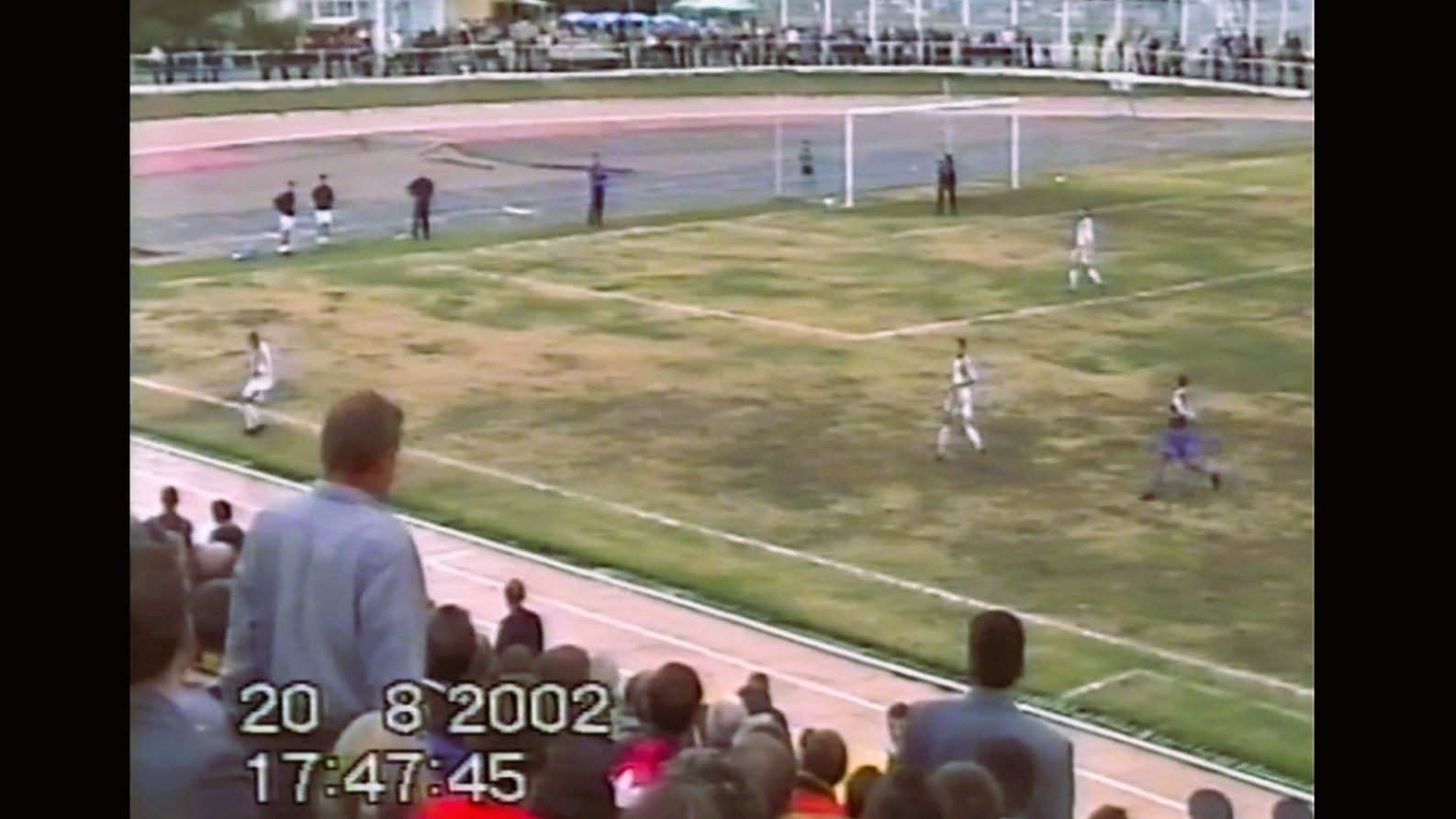 «Газовик» (Оренбург) - «КАМАЗ» (Набережные Челны) 0:0. Второй дивизион. 20 августа 2002 г.