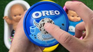 Ку‑ку, пупсик, играем в прятки во время купания