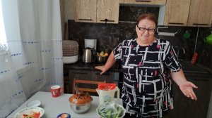 А на завтрак - макароны с икрой... и, главное, в своей квартире!