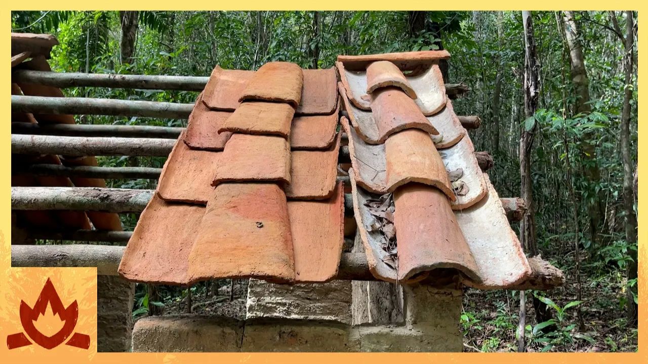 Primitive Technology | Flat Vs Curved Tiles, A Tough Lesson