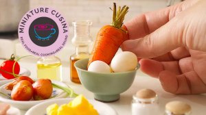 Миниатюрная кулинария: готовим жареный рис с ветчиной, яйцом и креветками