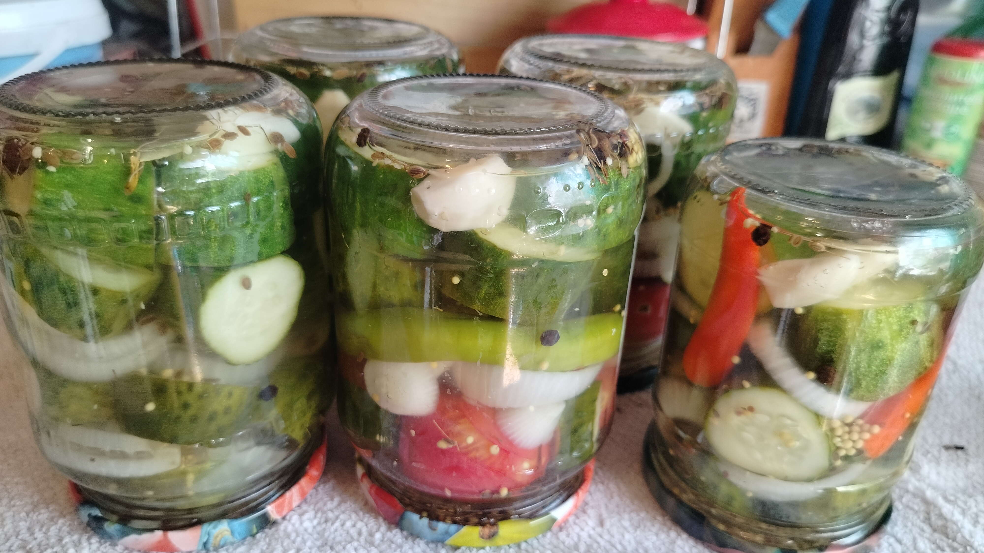 Огурчики по польский, с пикантным вкусом.