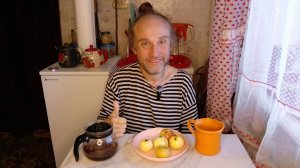 На перекус яблочки медовые яблочки садовые и чай. Мукбанг. Обжор. Еда на камеру. Диета. Шизофрения.