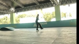 Выступление на фигурных роликовых коньках. Лужники.