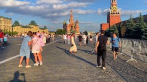 Прогулка по Москве в жару 30°C 🔥 Красная площадь Манежная и тропический сад