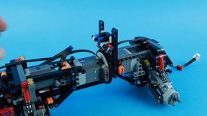 LEGO TECHNIC 42099 Внедорожник 4x4 X-Treme – Скоростная сборка для коллекционеров – Коллекция Techni