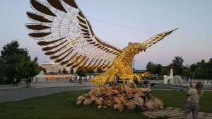 20260809 Скульптура Взлетающий Орёл фонтан Кони Крылья Орла Детский парк слияни рек Ока Орлик г Орёл