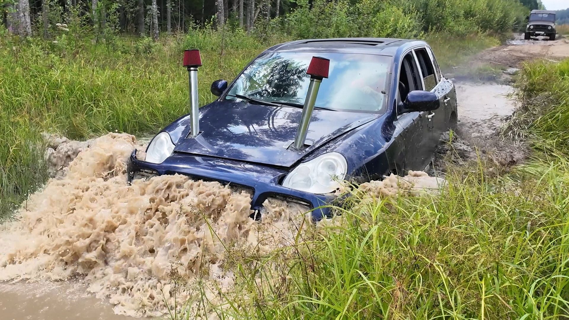 Porsche Cayenne на гусеницах против УАЗа и Багги
