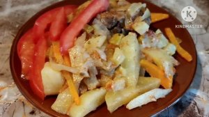 Мясо с овощами в духовке, Рецепт из мяса с картошкой, помидорами и кабачками