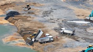 OMG InCridible!! Shantui Bulldozer Pushing Sand And Stone In Water Loading By Dump Trucks SHANCMAN