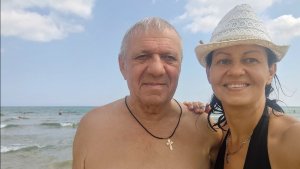 С автобуса сразу на море, встретили папу