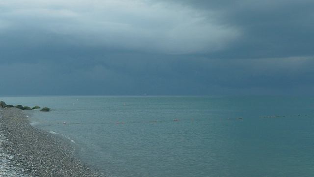 Тучи над Черноморским побережьем в Сочи