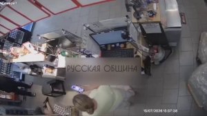 «Она мою жену ударила. Мою семью трогать нельзя».