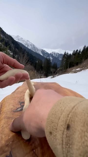 🥯 Готовим бейгл с говяжьей колбаской в горах