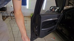 Как снять передние дверные карты, обшивки дверей Лада Веста NG 2022 2023 2024 2025 2026 Правильно