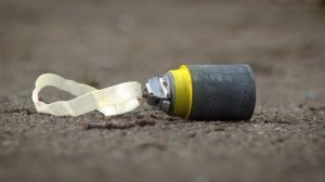 Мужчине оторвало обе ноги и левую руку после того,как он поднял коробку изпод сока в Курской области
