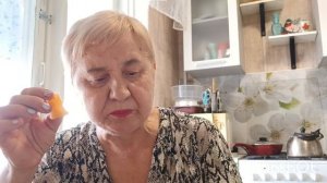 Купила оранжевый арбуз