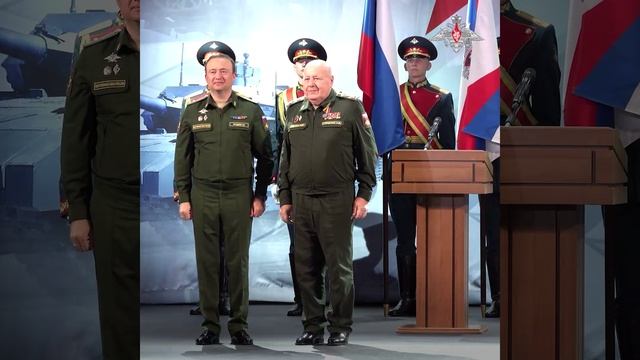 ЗМО РФ генерал-лейтенант Павел Фрадков наградил сотрудников ВСК в честь Дня строителя