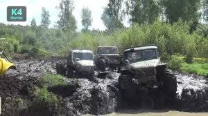 Внедорожное безумие грузовиков Кольцевая гонка с грязевыми и водными препятствиями