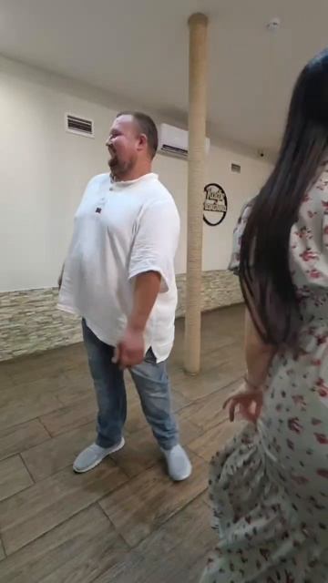 Зятюля самый лучший танцор на танцполе