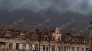Очень сильно горит порт Одессы