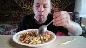 Окрошка на квасе.Мукбанг,еда на камеру