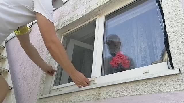 Как заменить сетку ПВХ окна