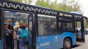 Автобус Нефаз-5299-40-52 следует по маршруту 159
