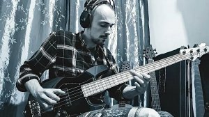 Bass Riff Palm Mute Neo Soul on Nordy vj5