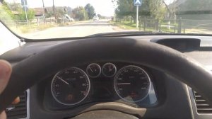 Пежо 307 на ходу.