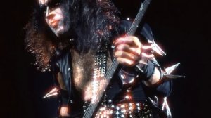 Kiss - Hotter Than Hell (1974) Live