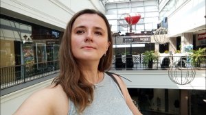 (Настасья: жизнь одной харьковчанки во время войны)Харьковская нищета вышла в свет, это как?