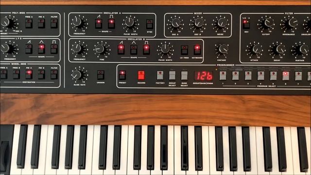 Говорят лучший аналоговый синтезатор - Prophet 5 Rev4