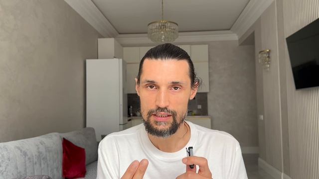 ДЛЯ мужа  выгодно поставить жену на 1 место