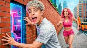 ВЛАД БУМАГА А4 ПОДГЛЯДЫВАЕТ ЗА САНТОЙ И РИВИ ИЗ СЕКРЕТНЫХ КОМНАТ 🤣!