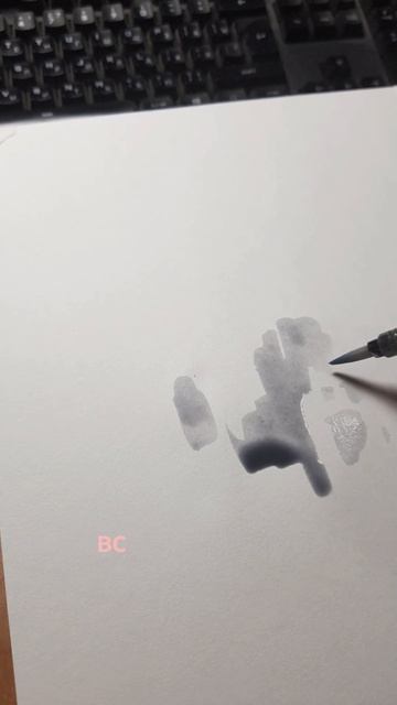 Кисть с резервуаром для воды