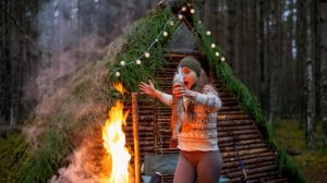 Десять дней строила хижину — и едва её не сожгла