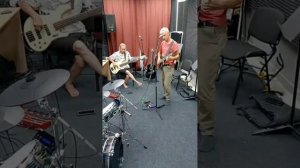 Выключатель. ТРЕЗВУЧИЕ