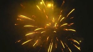 2.5 минуты паркового фейерверка с берега МСК ВРЕМЯ + 25