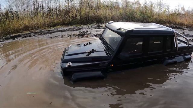 2 Гелендвагена 6х6 на бездорожье
