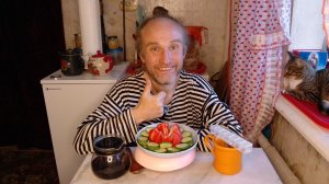 Обед с котями. Зарыла мою еду. Ответственность венчания. Мукбанг. Обжор. Еда на камеру. Диета. Шиза.